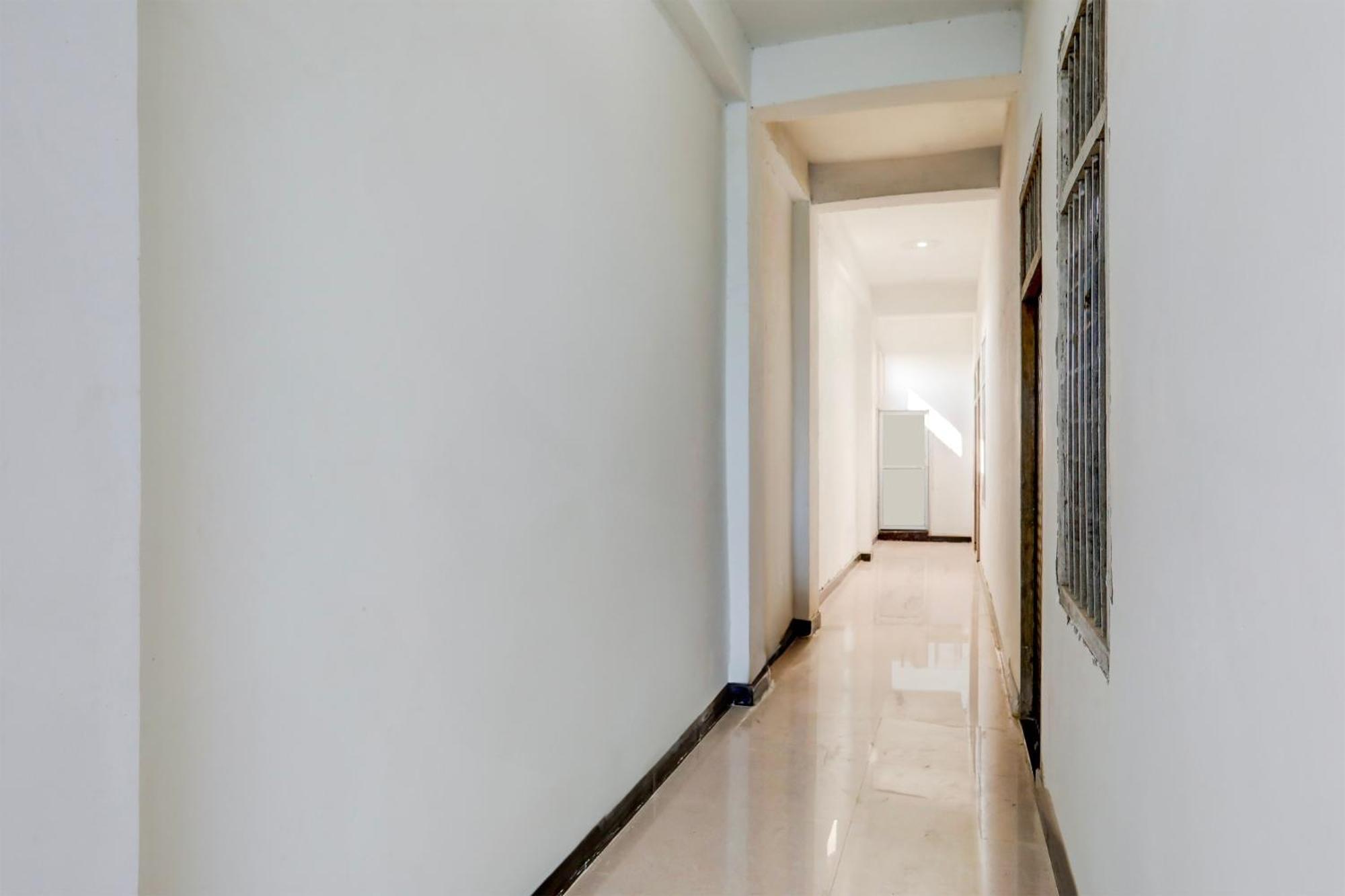 Hotel O Kanha Galaxy Brothers Group Kanpur Bagian luar foto