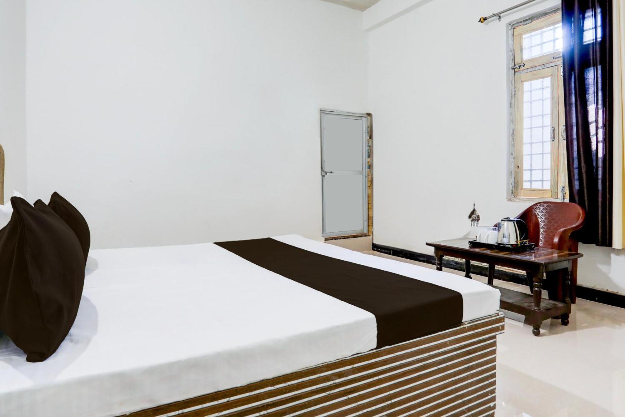 Hotel O Kanha Galaxy Brothers Group Kanpur Bagian luar foto