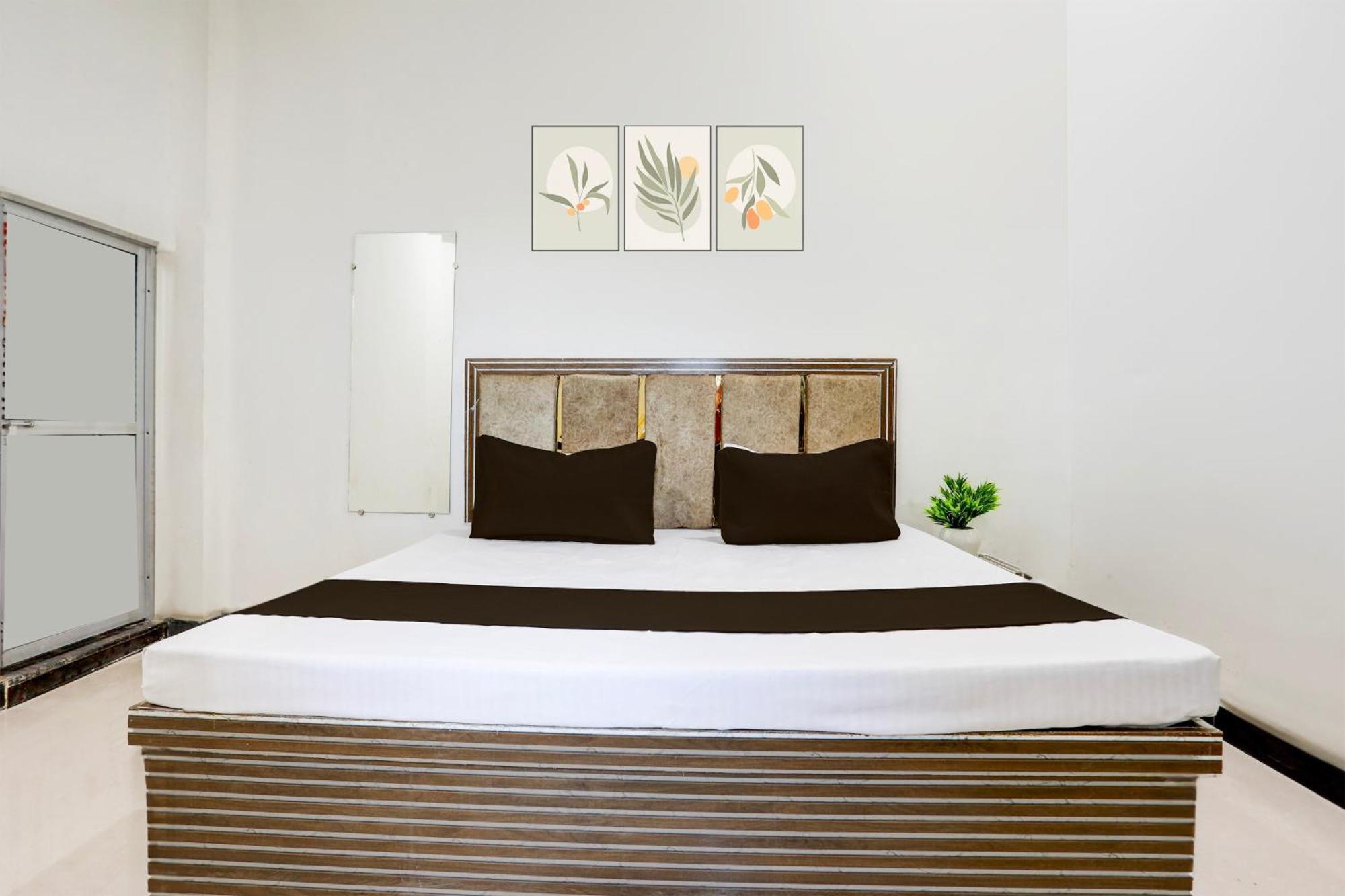 Hotel O Kanha Galaxy Brothers Group Kanpur Bagian luar foto