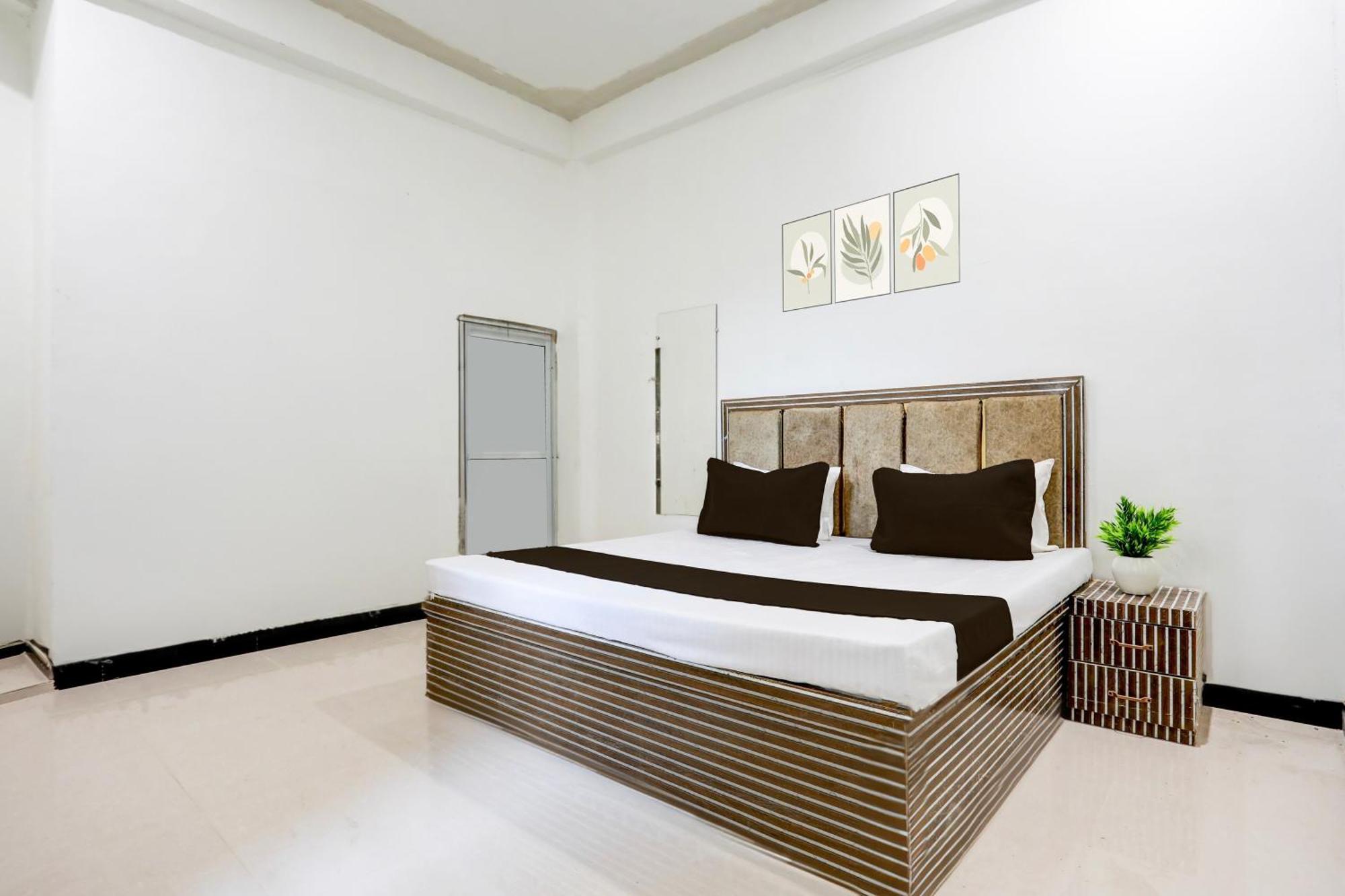 Hotel O Kanha Galaxy Brothers Group Kanpur Bagian luar foto