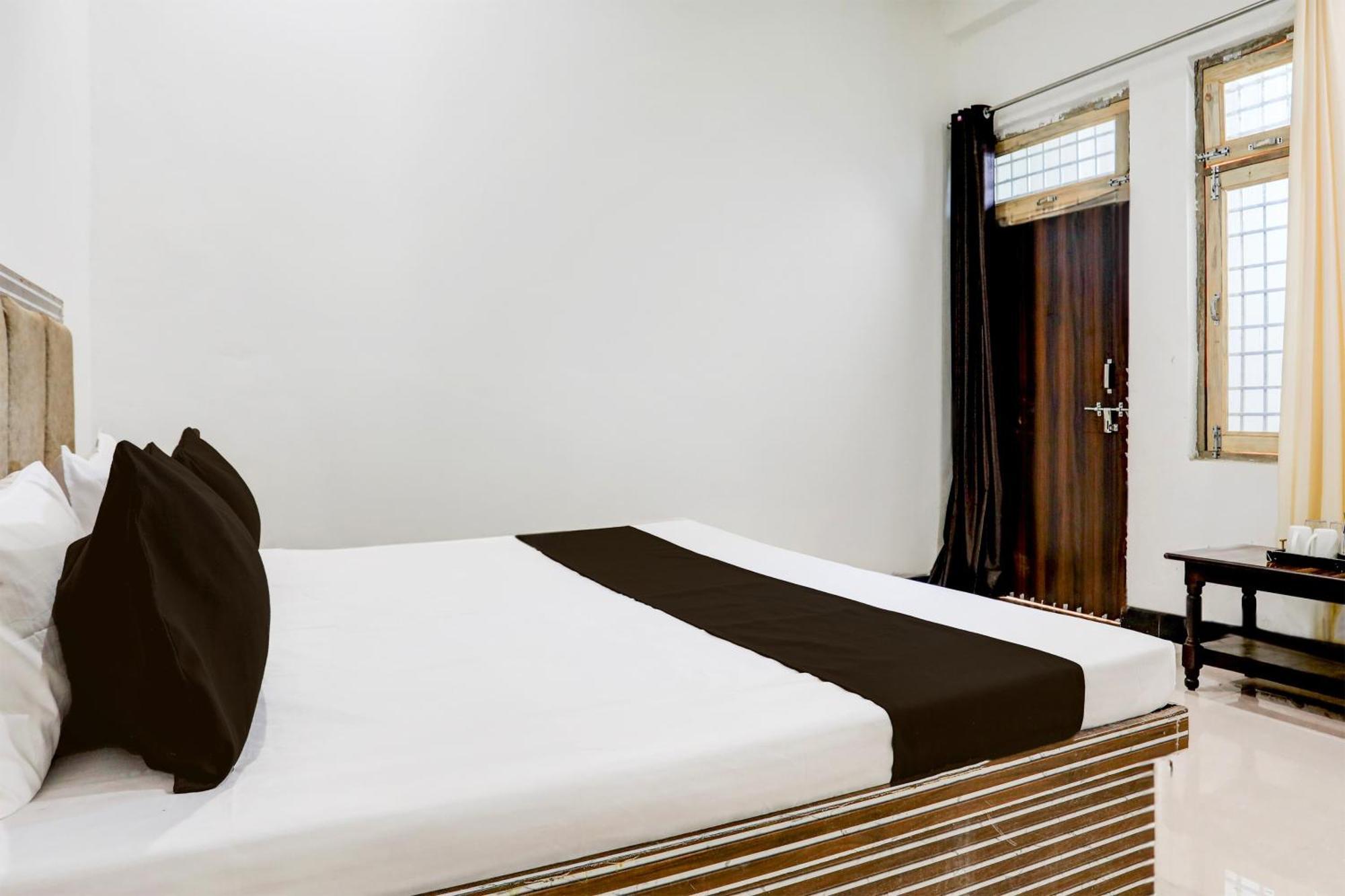 Hotel O Kanha Galaxy Brothers Group Kanpur Bagian luar foto